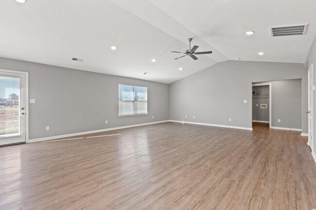 Foto del edificio - 209 Candy Apple Ln