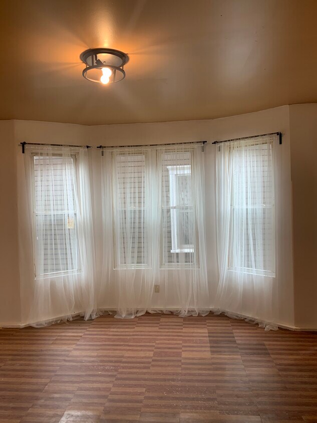 Foto principal - 2744 N Buffum St