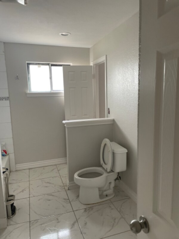 Foto del edificio - 2032 Northcrest Dr