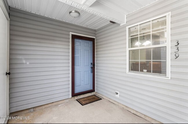 Building Photo - 339 Yorkshire Pl