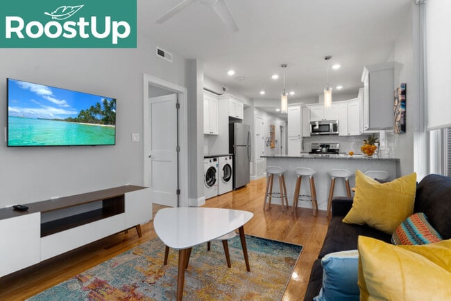 Furnished Bedroom with Private Bath in South Boston - Furnished Bedroom with Private Bath in South Boston Apartment