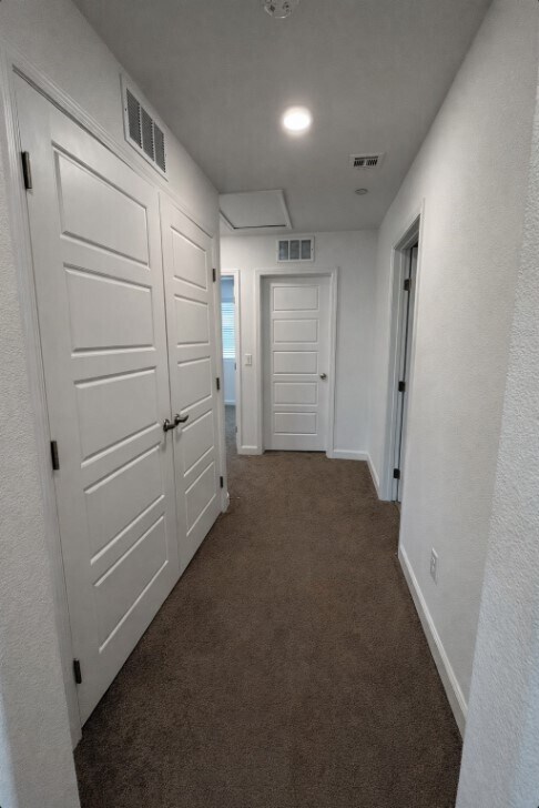 Foto del edificio - 3447 Grecian Queen Ave