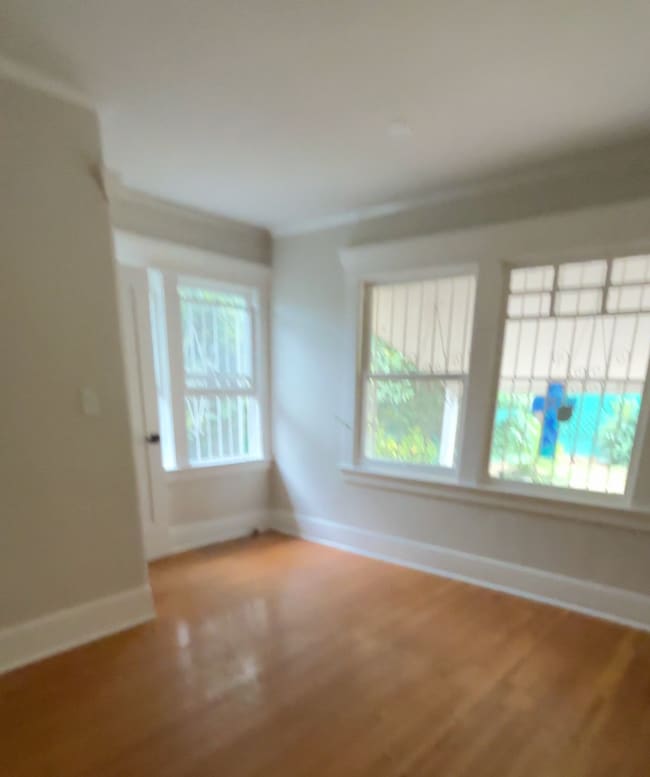 Building Photo - 619 N Gramercy Pl