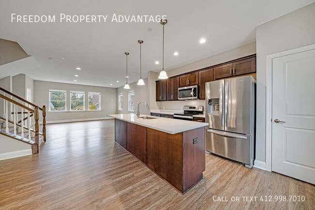 Building Photo - Arden Farms - 3BD Townhome - 80 Hawthorne