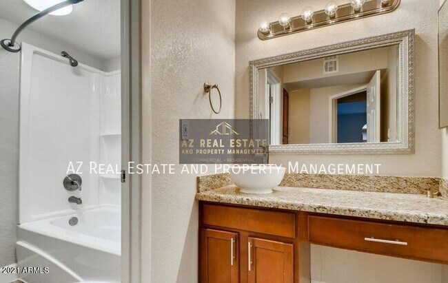Photo - 3825 E Camelback Rd Apartment
