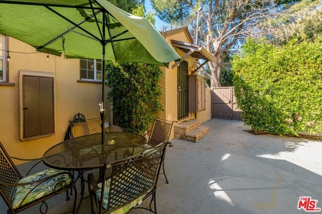 Building Photo - 11682 Hatteras St