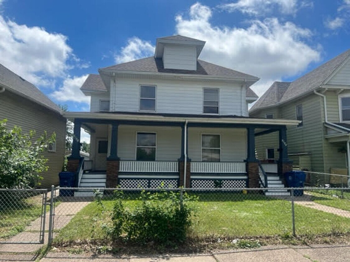 Foto principal - 1843-1845 W 3rd St