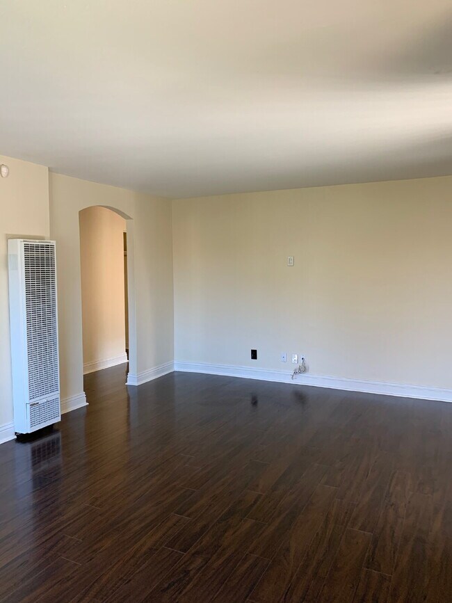 Foto del edificio - $2,700 - 2 Bed / 2 Bath Condo in Mira Mesa