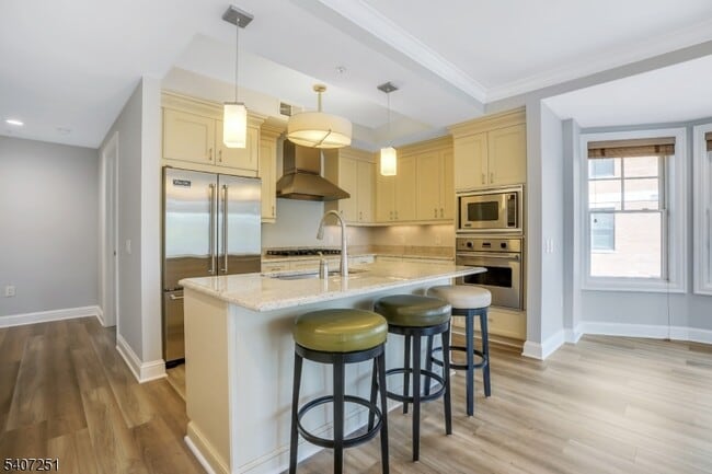 Building Photo - 40 W Park Pl