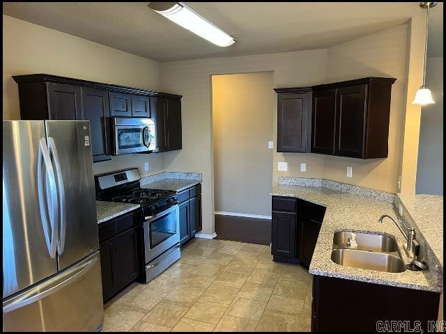 Foto del edificio - 11300 Denton Dr