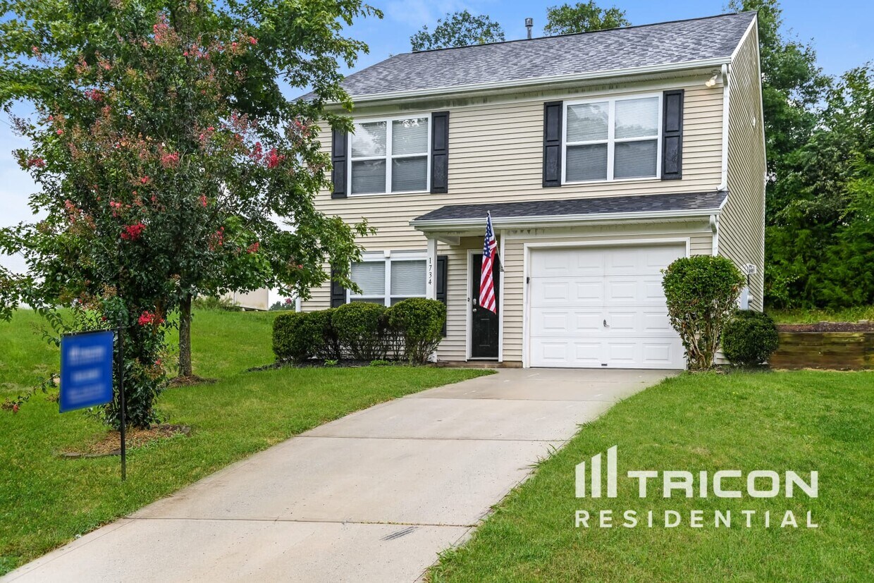 Primary Photo - 1734 Red Bird Cir SE