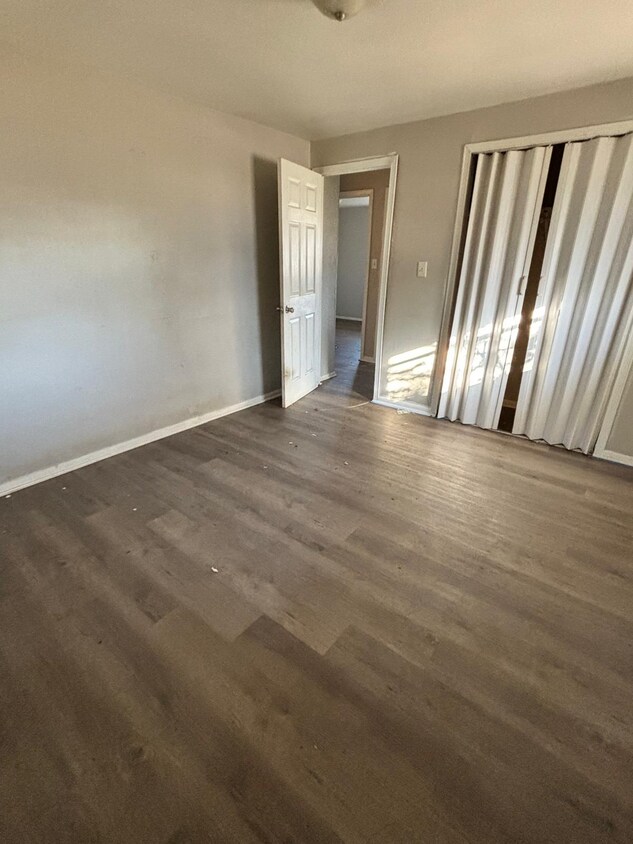 Foto del edificio - 3962 N Mitthoefer Rd