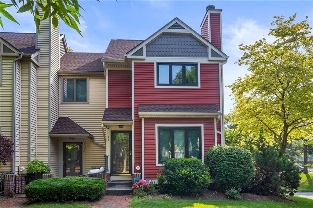 Primary Photo - 42 Cornhill Pl