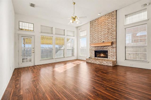 Building Photo - 1005 Creek Bend