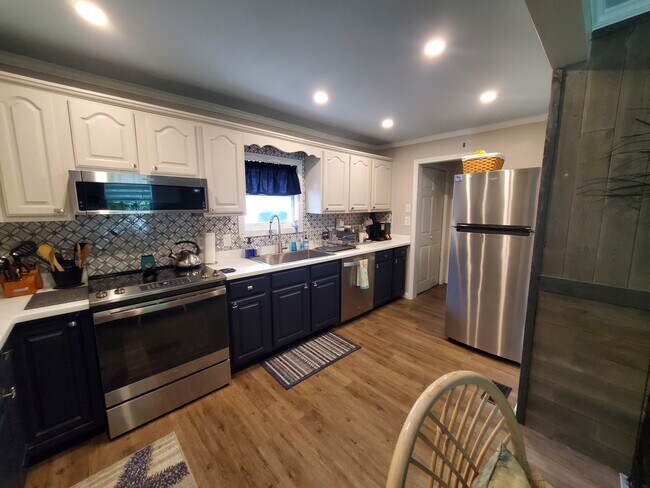 Foto del edificio - 305 Fairview Dr