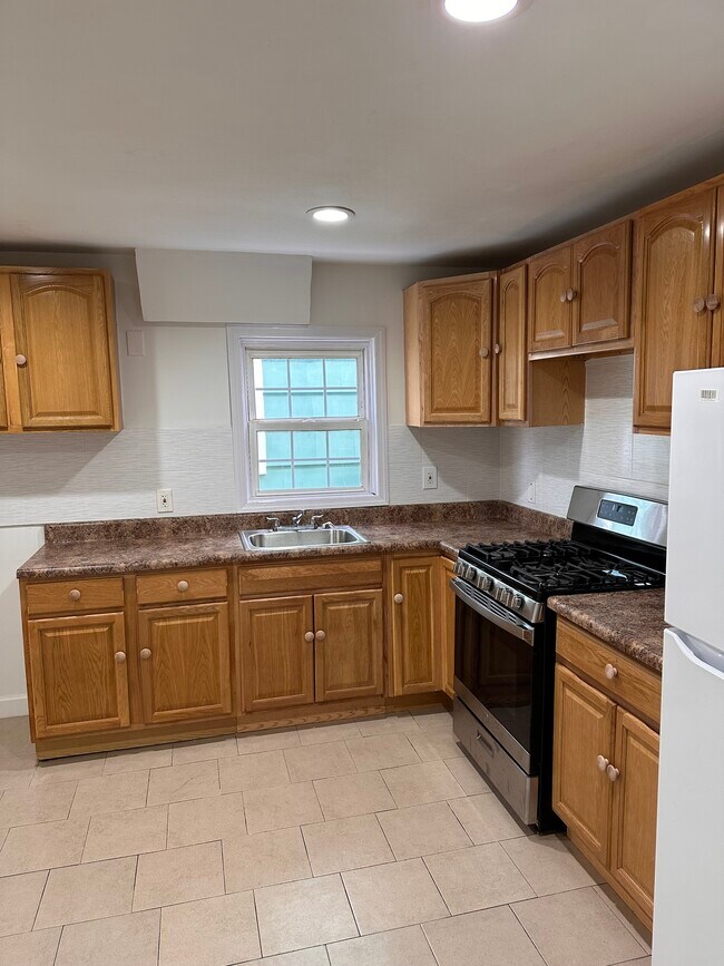 Foto del edificio - 36 Chester Ave