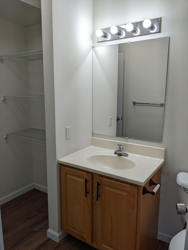 Foto del edificio - 3 Bedroom/2 Bath Home in Pacific School Di...