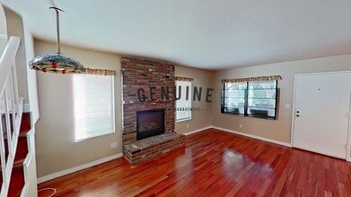 Building Photo - 1058 Townhouse Dr