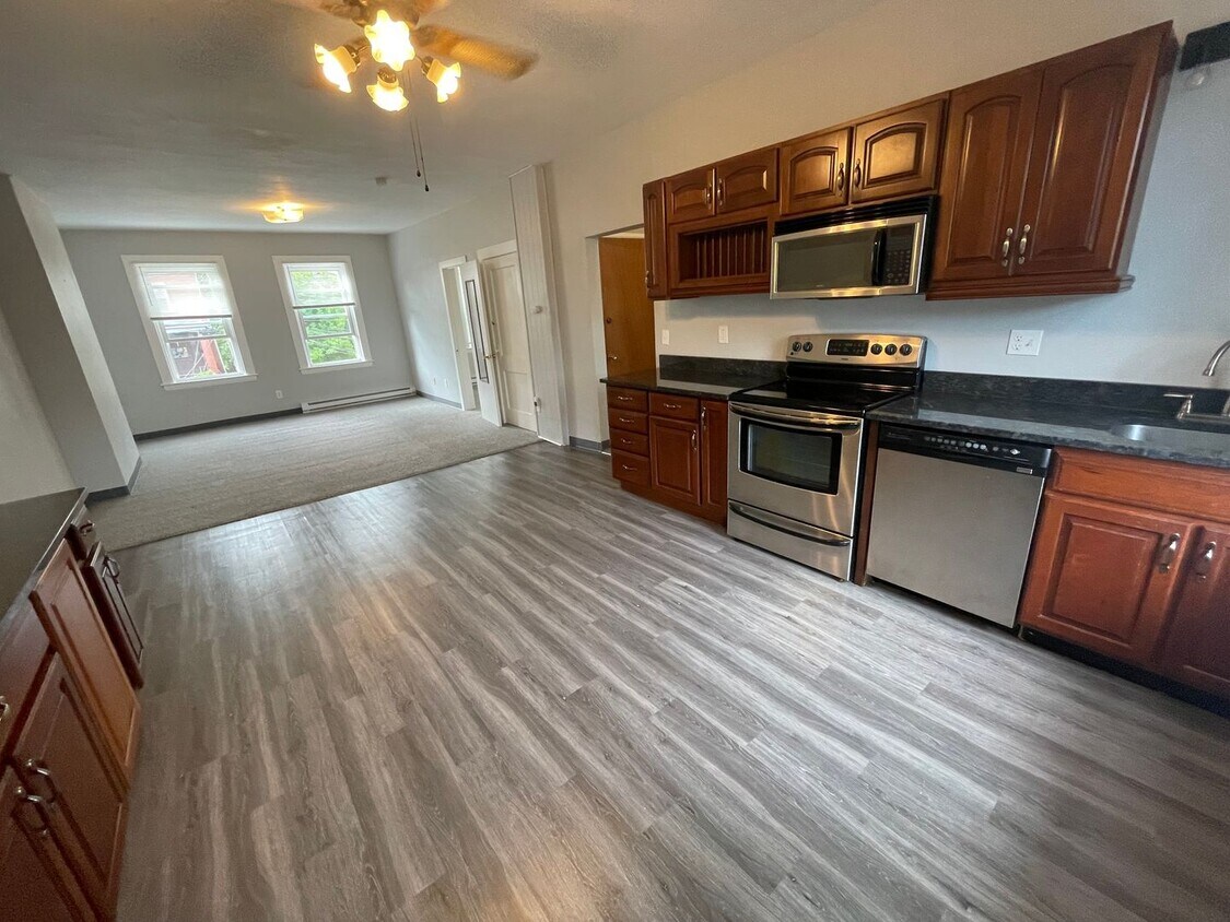 Foto principal - 130 S Bryant Ave