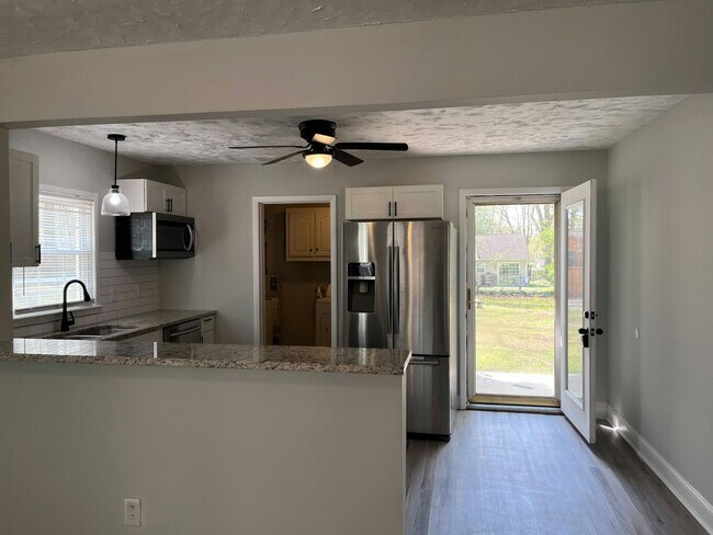 Building Photo - 3625 Flint St