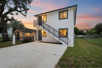 Building Photo - 2729 NW 44th St