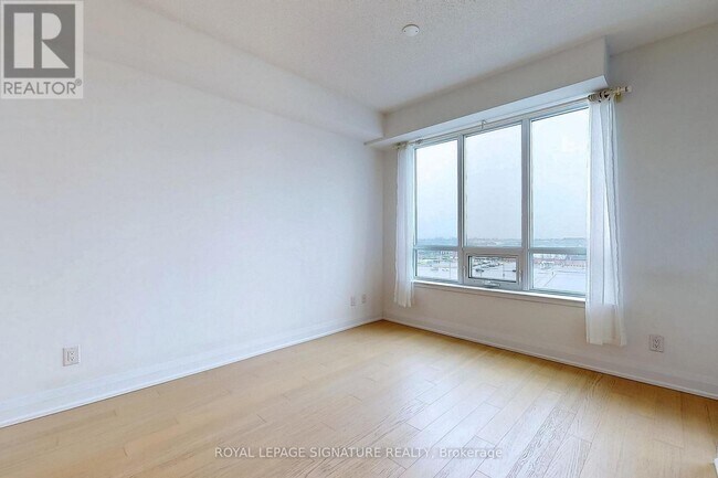 Photo du bâtiment - 9582-9582 Markham Rd
