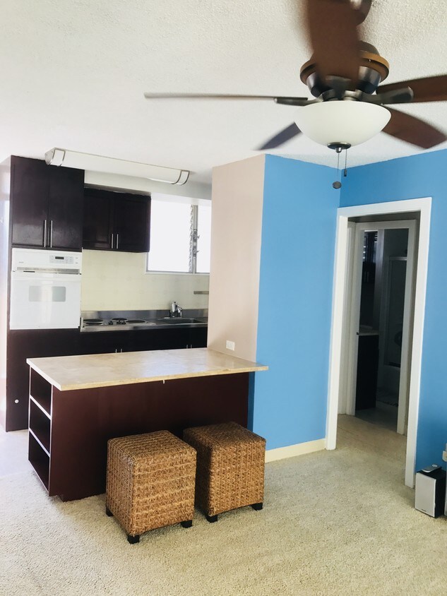 Primary Photo - 225 Liliuokalani Ave