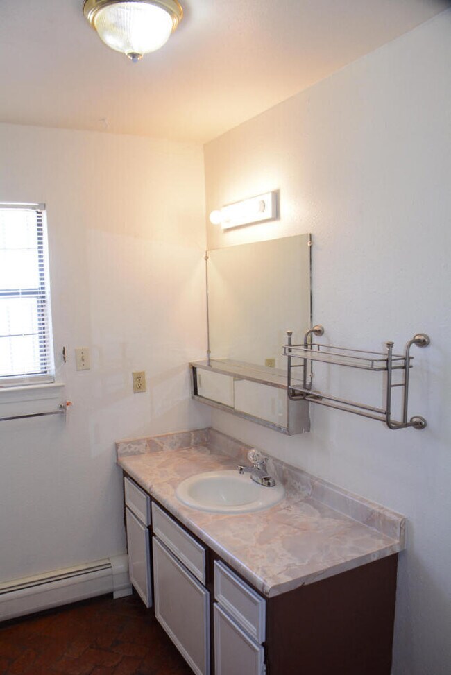 Foto del edificio - 604 Arno St NE