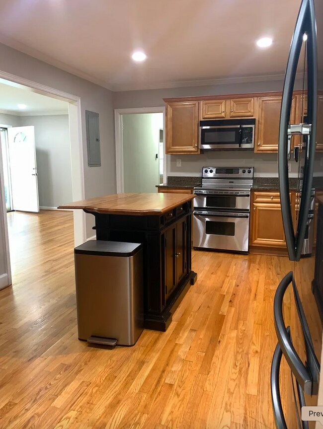 Foto del edificio - 864 Shadowridge Dr SE