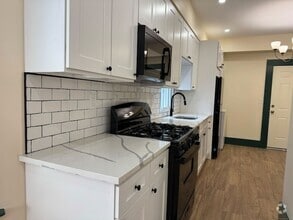 Building Photo - 130 Hubinger St