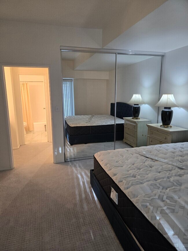 Building Photo - 1155 N La Cienega Blvd