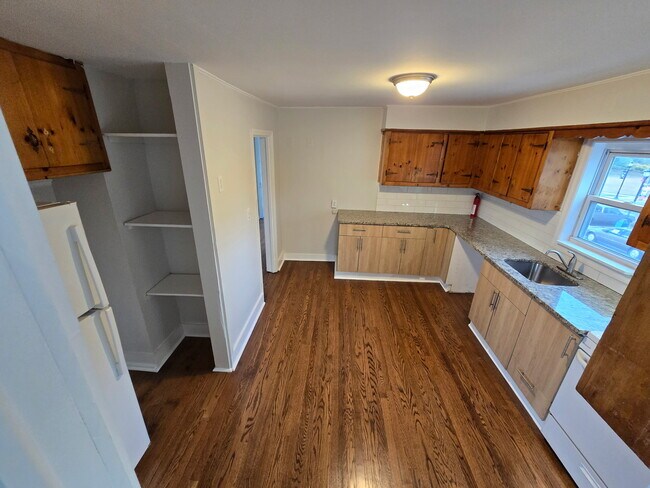 Foto del edificio - 1165 McBride Ave