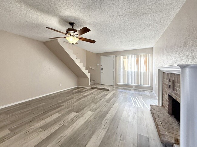 Building Photo - 3-Bedroom Duplex with Modern Flooring, Fireplace & Spacious Layout in Grand Prairie