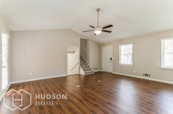 Building Photo - NOW AVAILABLE! - 405 Springlake Dr, Lawren...