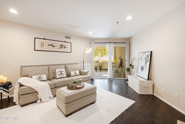 Foto del edificio - 5837 Oak Bend Ln