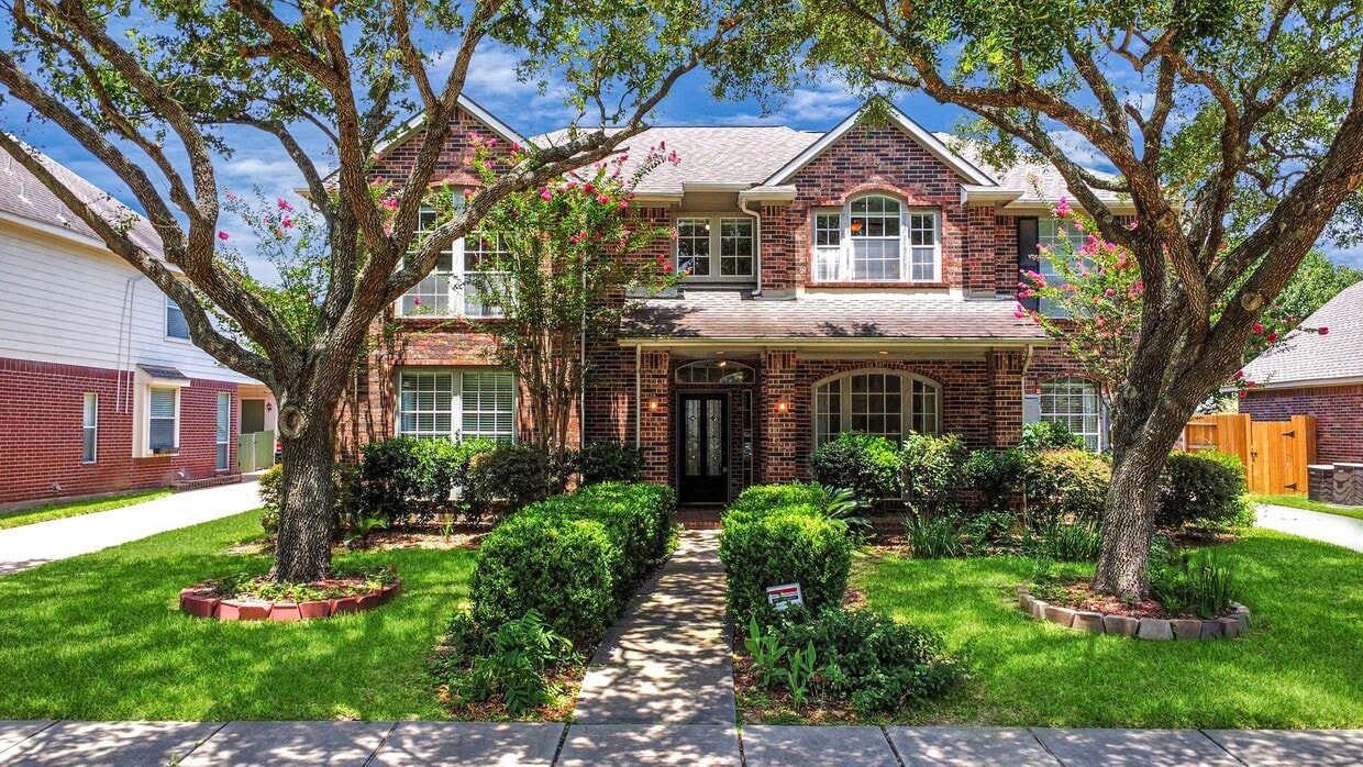 Foto principal - 4126 Midstream Dr