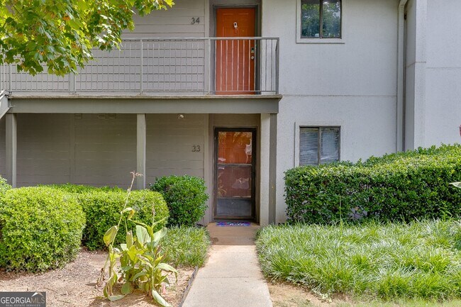 Foto del edificio - 33 Finch Trail NE