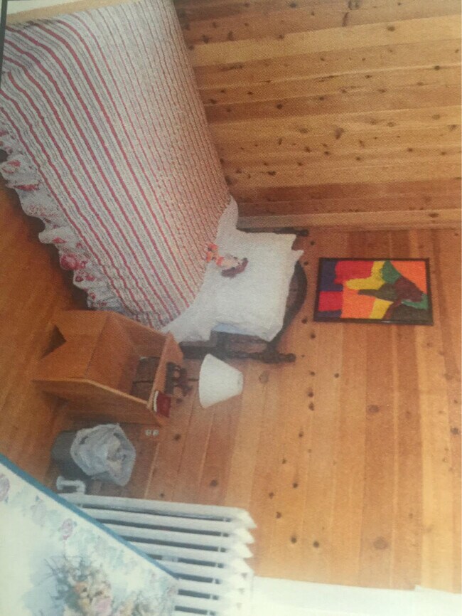 Building Photo - 2337 East 8th Street