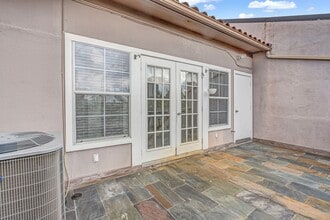 Building Photo - 1215 Rosedale St