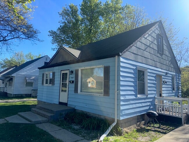 Building Photo - 4924 N 64th St