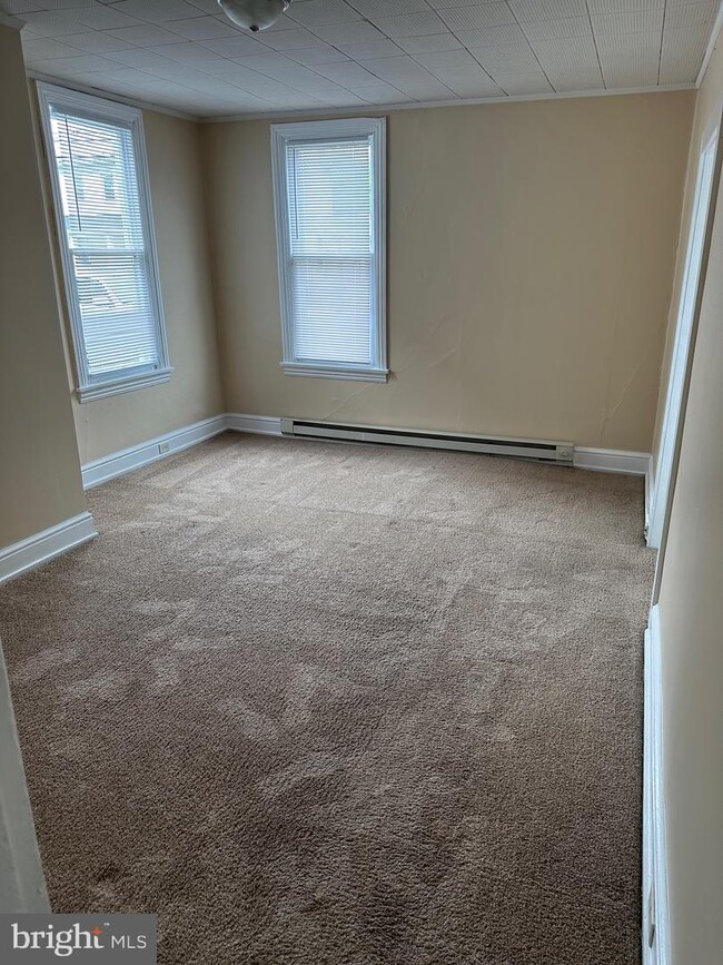 20 E Portland St Unit 1ST FLOOR, Mechanicsburg, PA 17055 Room for