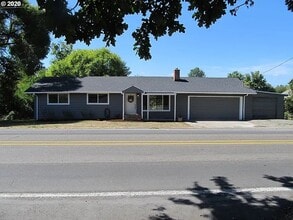Building Photo - 440 N Yamhill St