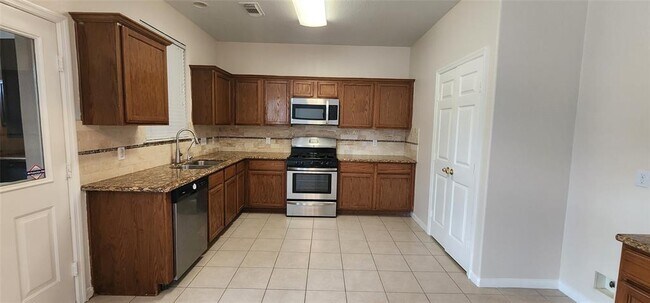 Building Photo - 9710 Fieldbloom Ln