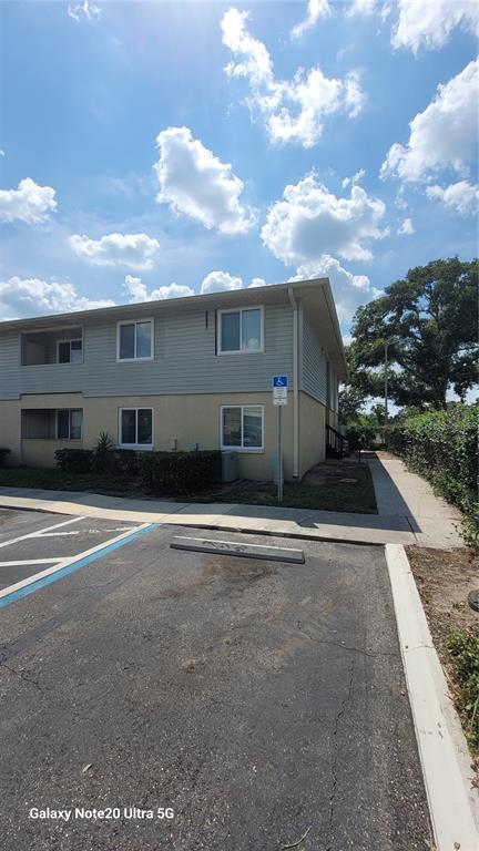 Building Photo - 640 Golden Raintree Pl