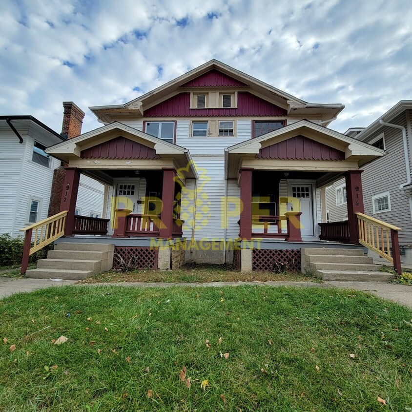 Primary Photo - 912-914 Ferndale Ave