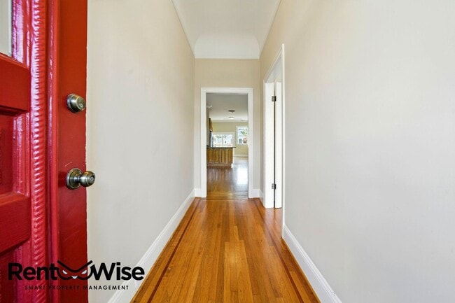 Building Photo - 875 Alvarado St