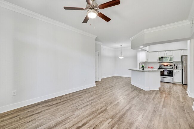 Foto del edificio - Start Your Lease with One Month On Us!