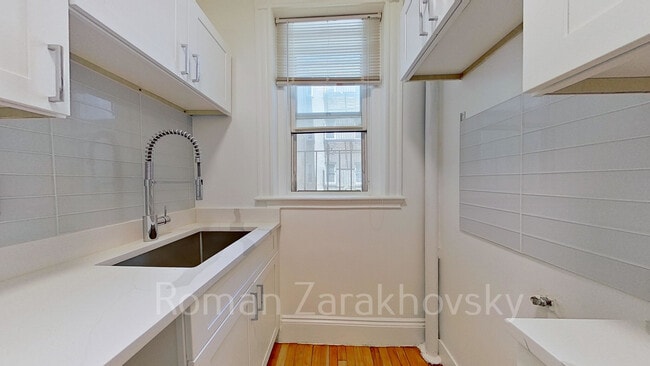 Building Photo - 10 Orkney Rd