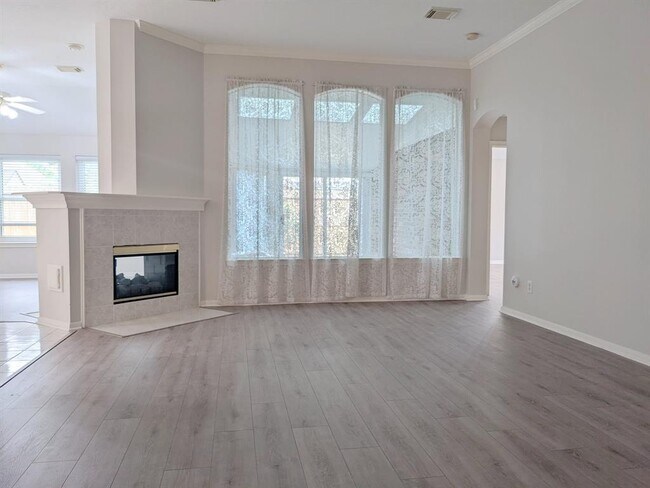 Building Photo - 4611 Rainbow Valley Ct