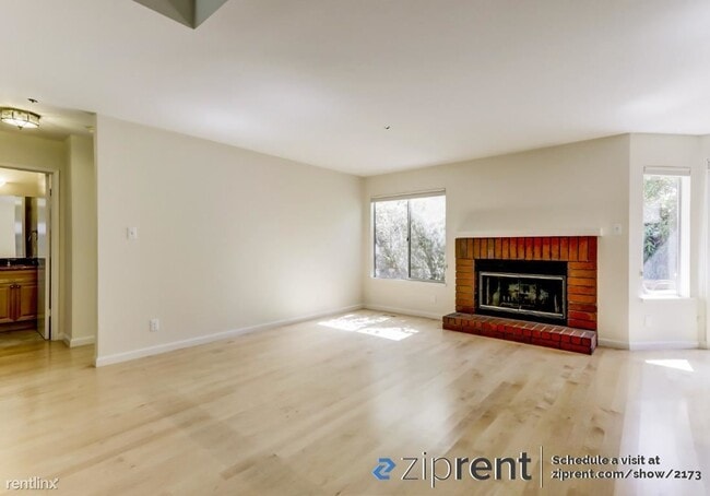 Building Photo - 55 Bayport Ct